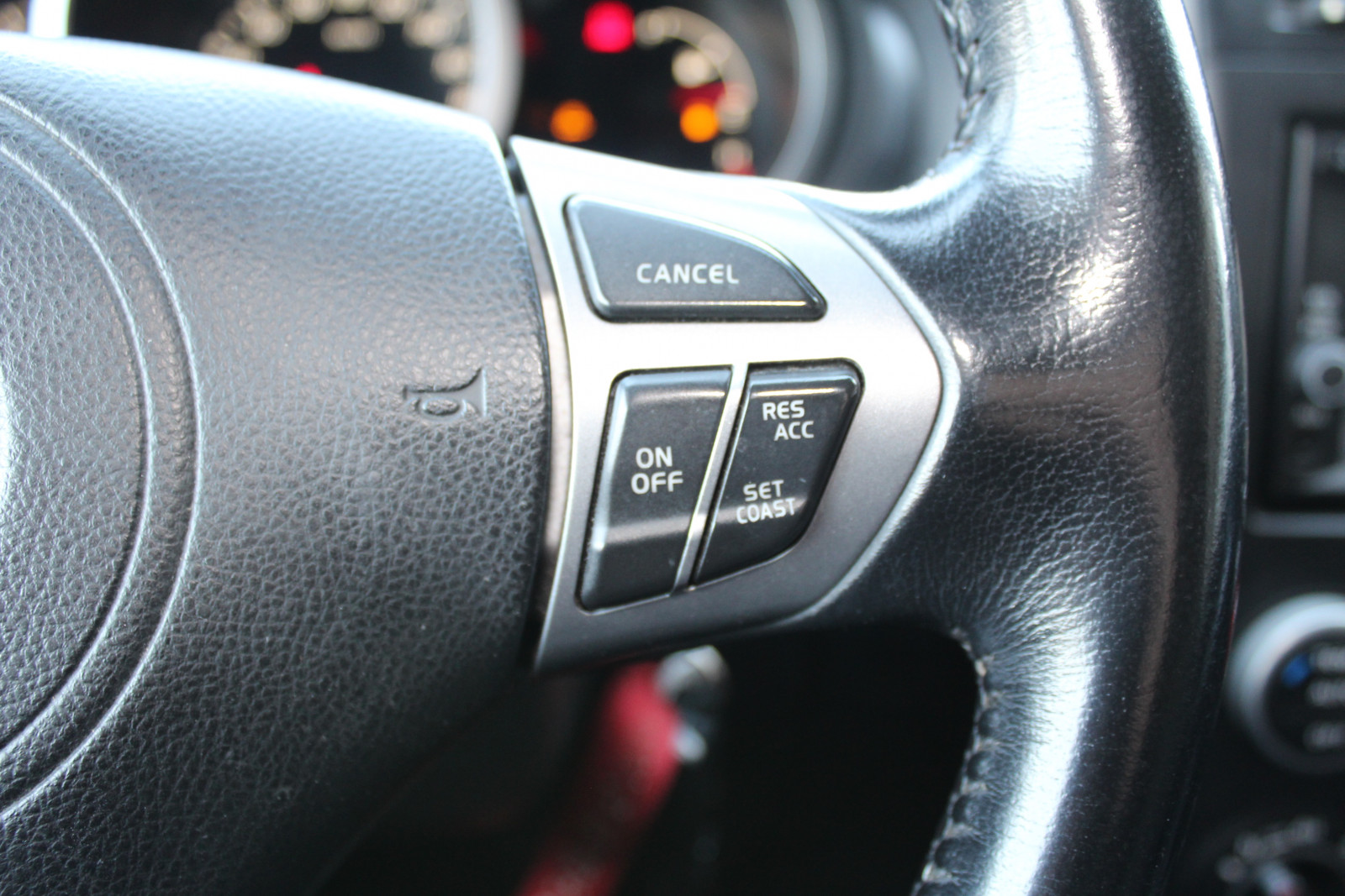 Suzuki Grand Vitara – 1.9/130KM 4×4 , premium , progi ozdobne , FV23%