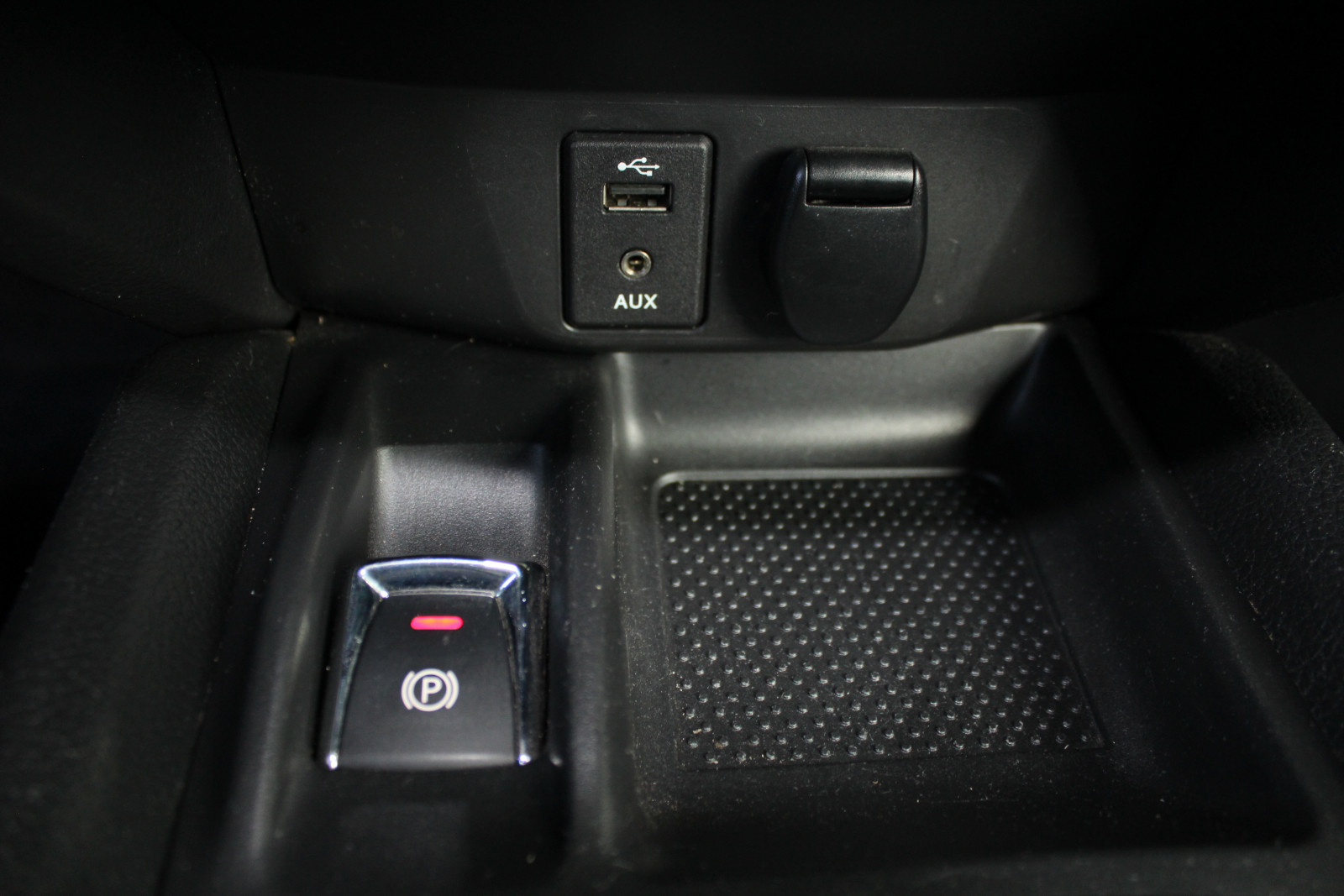 Nissan X-Trail – 1.6/130KM manualna skrzynia , tempomat , niski przebieg , FV23%