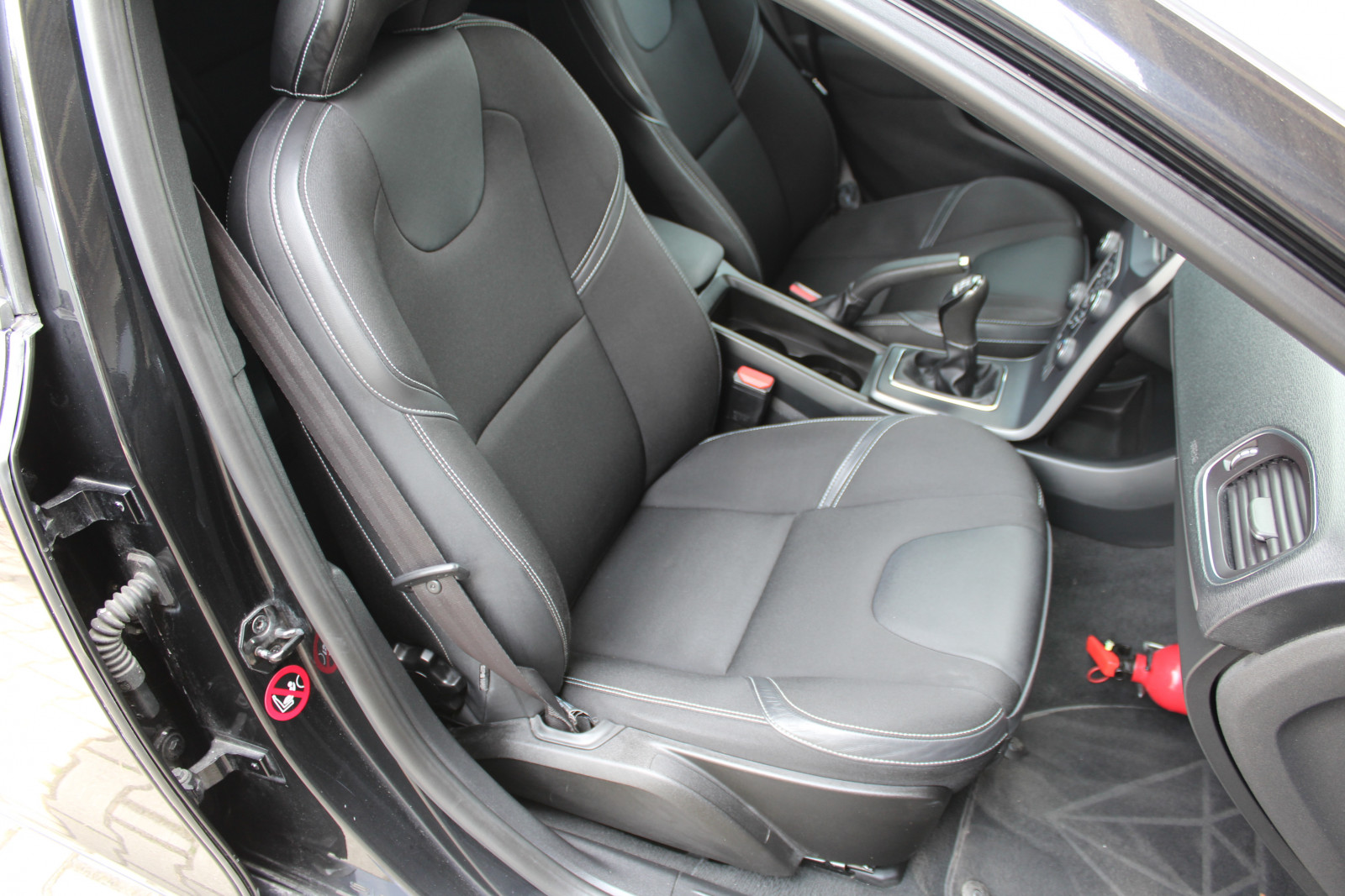 Volvo V40 – 2.0/150KM D3 , blis , kamera cofania , sam parkuje