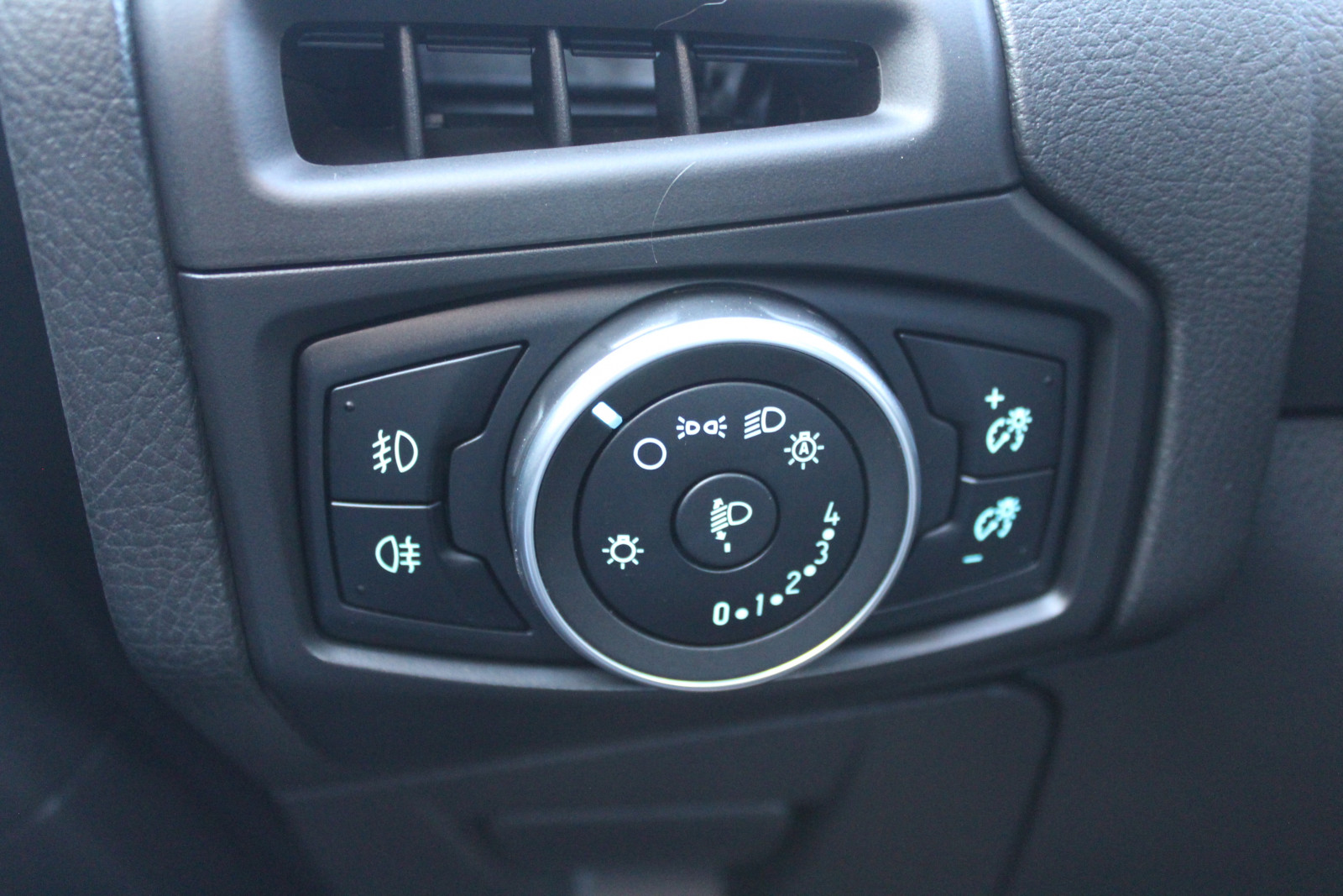 Ford Focus – 1.5/120KM krajowy , duży wyświetlacz , fv23%