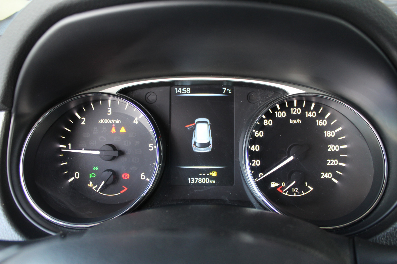 Nissan X-Trail – 1.6/130KM manualna skrzynia , tempomat , niski przebieg , FV23%