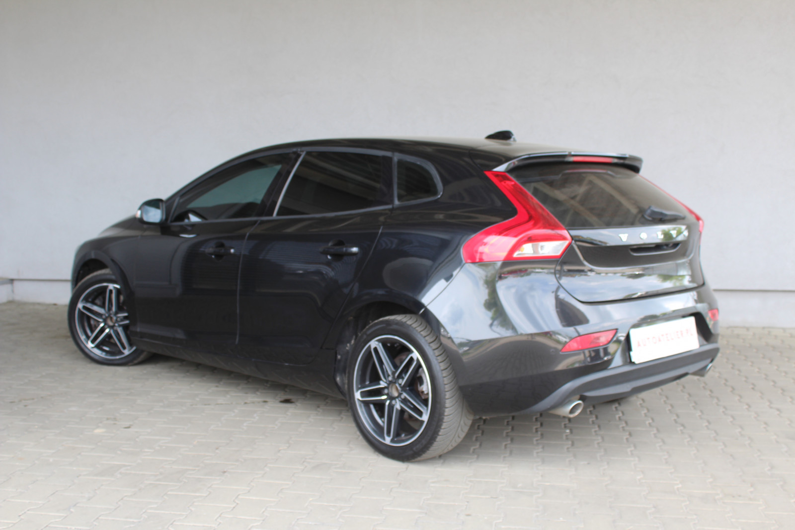 Volvo V40 – 2.0/150KM D3 , blis , kamera cofania , sam parkuje
