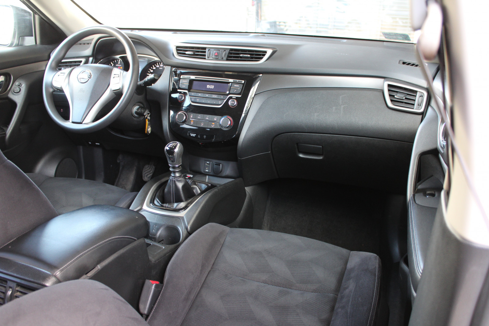 Nissan X-Trail – 1.6/130KM manualna skrzynia , tempomat , niski przebieg , FV23%