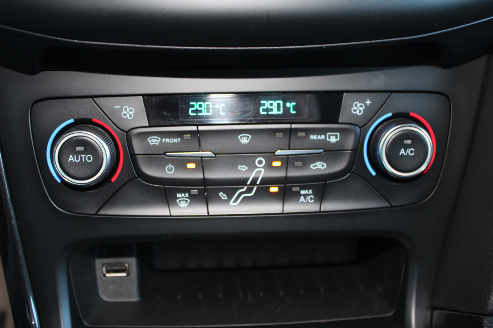 Ford Focus – 1.5/120KM krajowy , duży wyświetlacz , fv23%