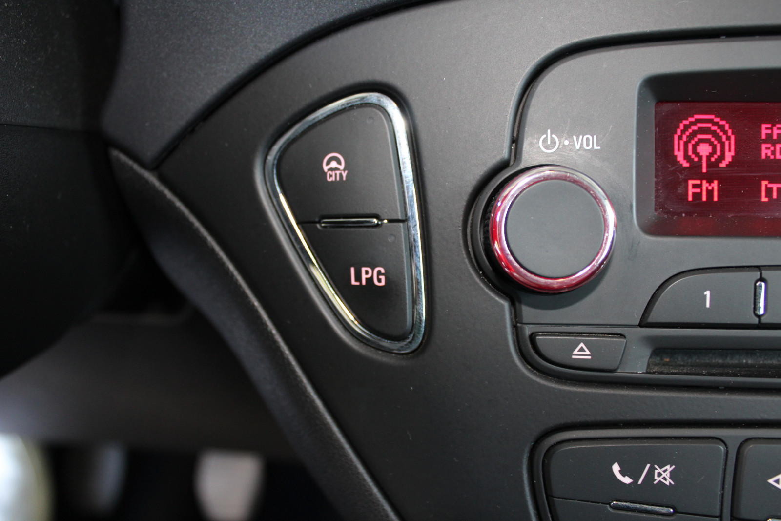 Opel Corsa – 1,4 90KM, fabryczne LPG, serwisowany, krajowy