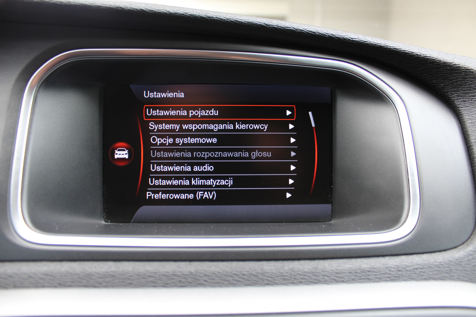 Volvo V40 – 2.0/150KM D3 , blis , kamera cofania , sam parkuje