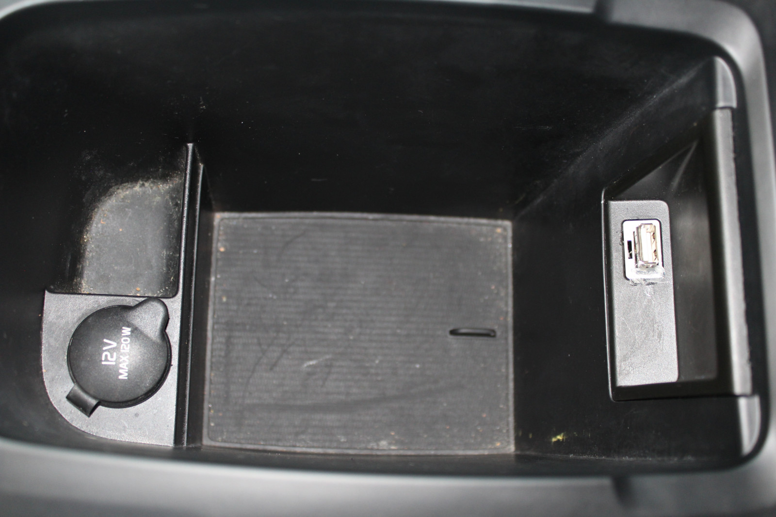 Volvo V40 – 2.0/150KM D3 , blis , kamera cofania , sam parkuje