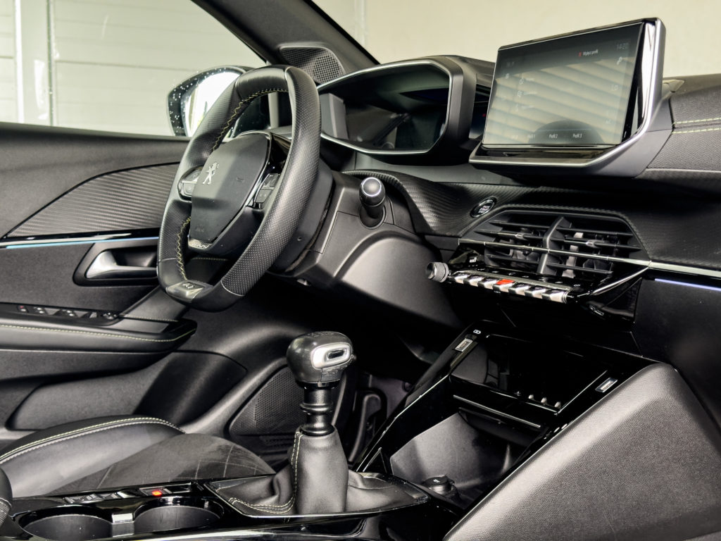 Peugeot 208 1.2 PureTech GT Line S&S