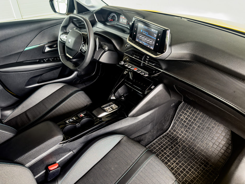 Peugeot 208 1.2 PureTech Allure Pack S&S EAT8