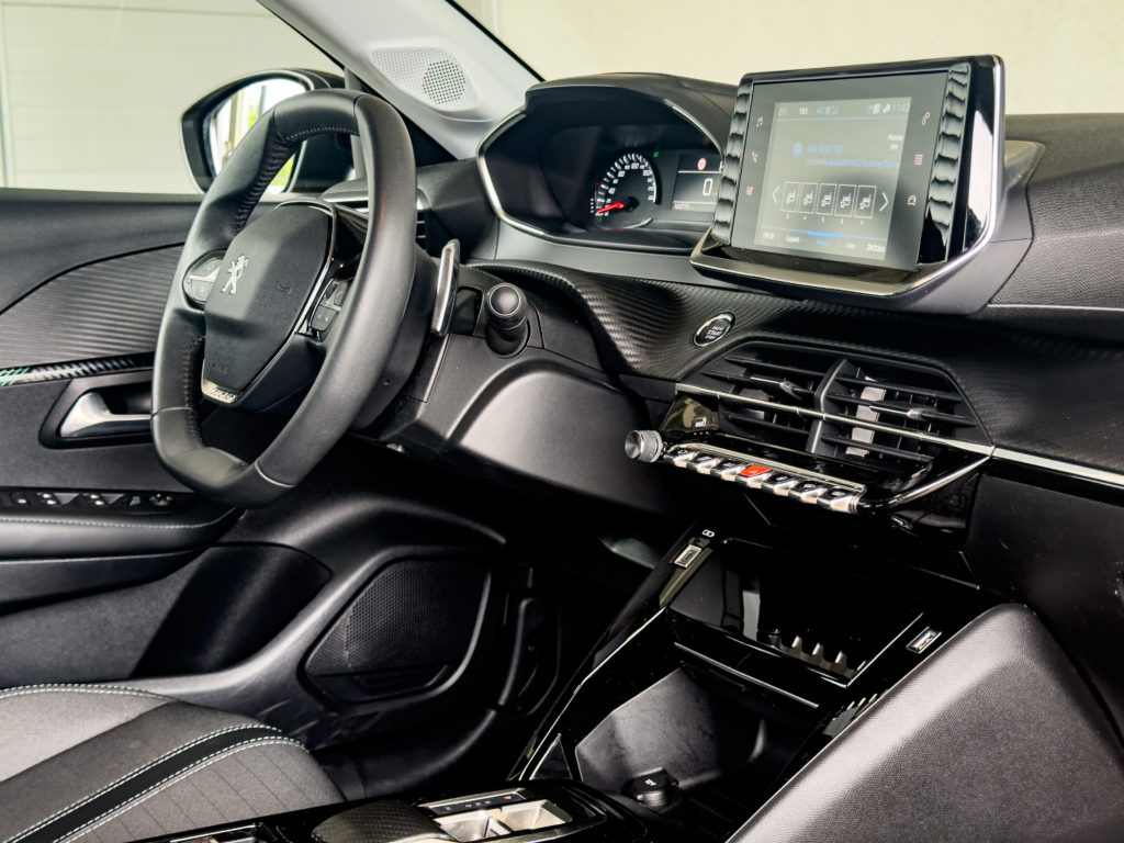 Peugeot 208 1.2 PureTech Allure Pack S&S EAT8