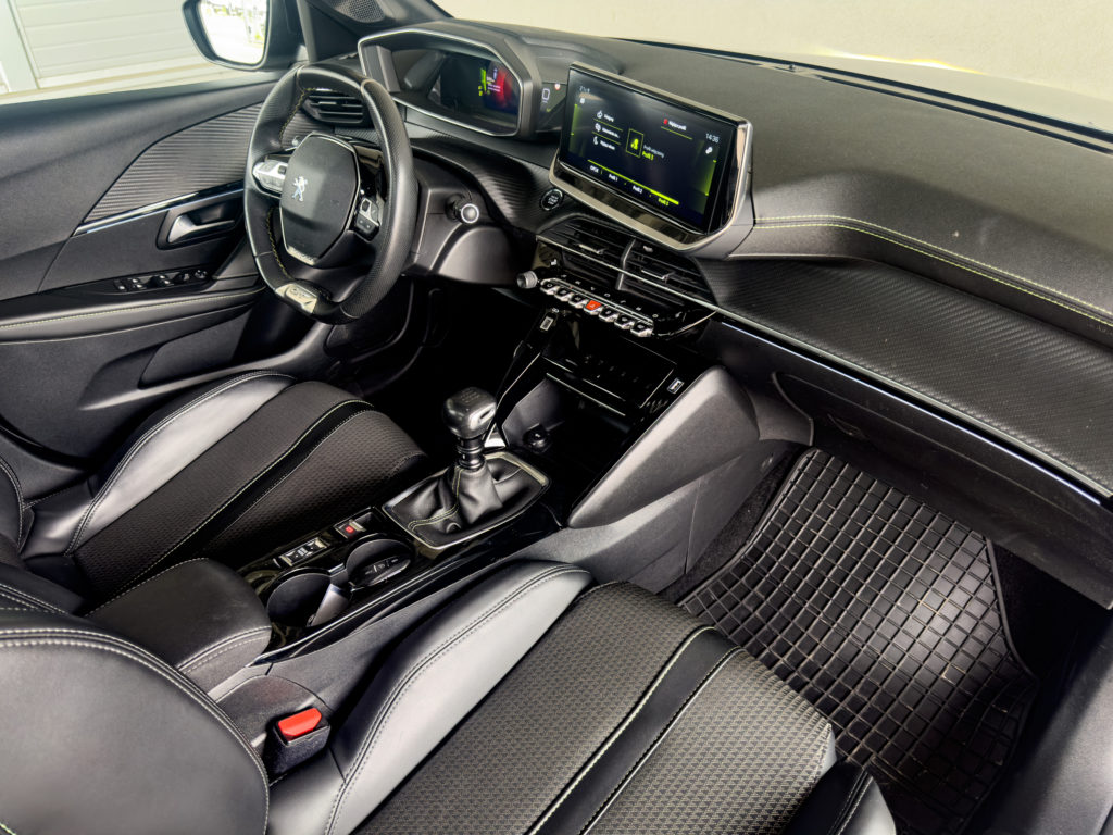 Peugeot 208 1.2 PureTech GT Line S&S