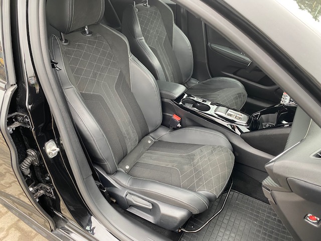 Peugeot 208 1.2 PureTech GT Line S&S EAT8