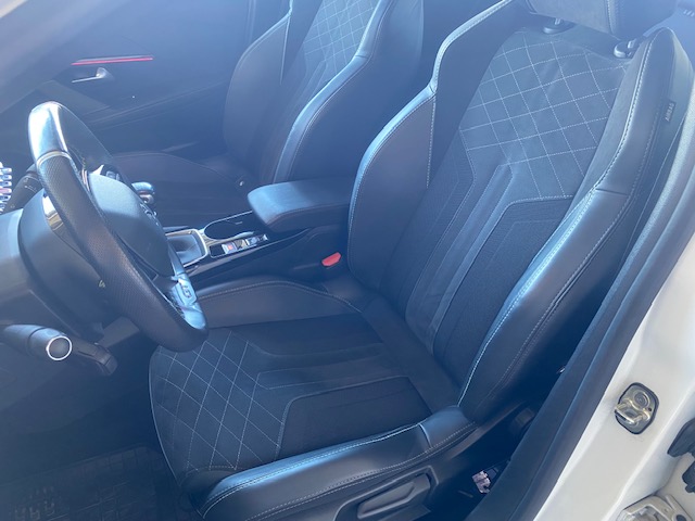 Peugeot 208 1.2 PureTech GT Line S&S