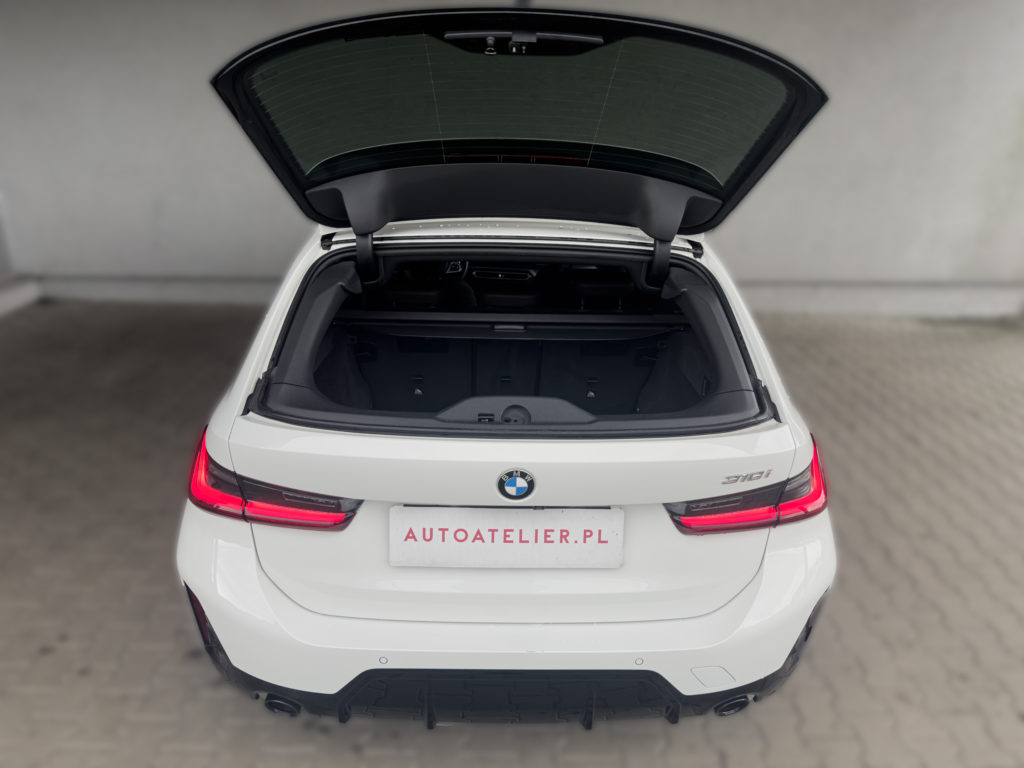 BMW Seria 3 318i Touring M Sport