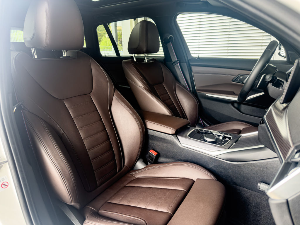 BMW Seria 3 318i Touring M Sport