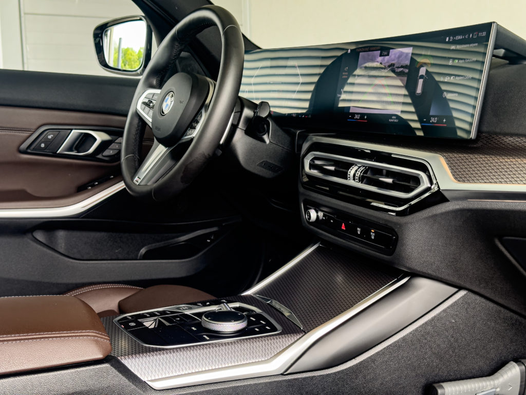 BMW Seria 3 318i Touring M Sport