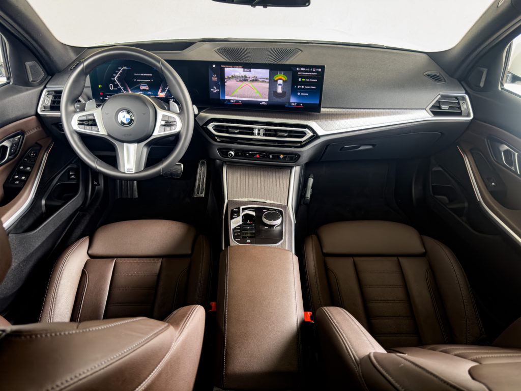 BMW Seria 3 318i Touring M Sport