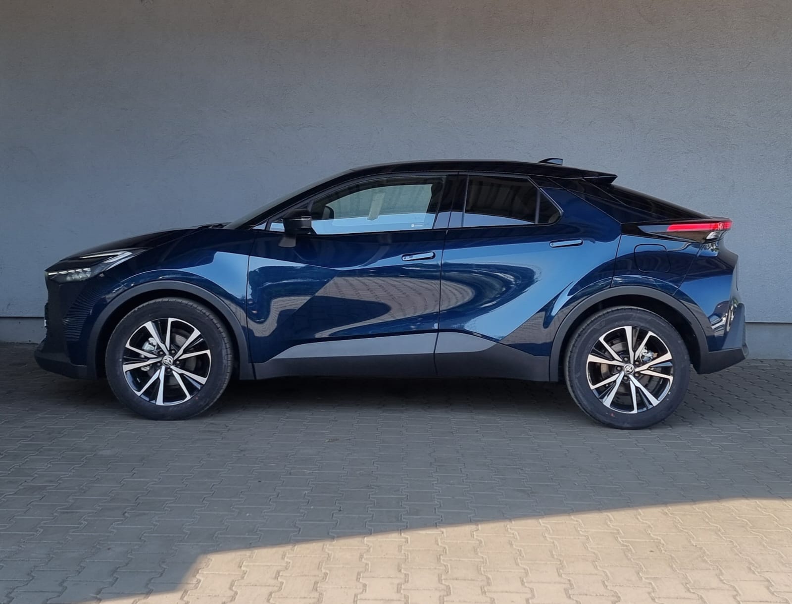 Toyota C-HR Style 2.0 VVT-i Hybrid 197 KM