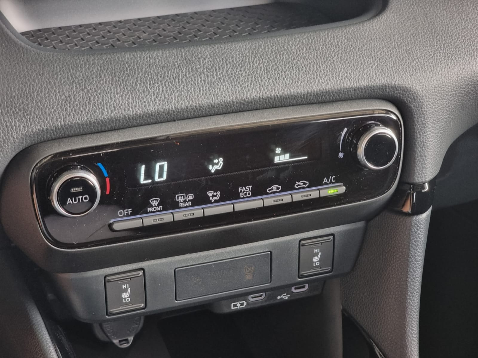 Toyota Yaris Hybrid 116 1.5 VVT-i Teamplayer