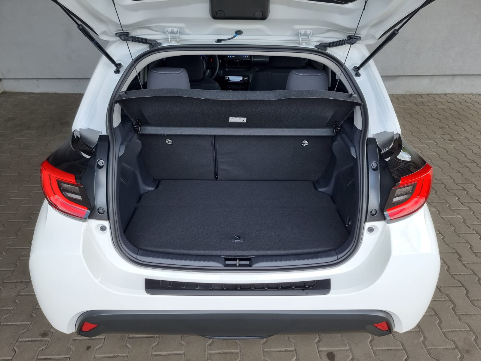 Toyota Yaris Hybrid 116 1.5 VVT-i Teamplayer