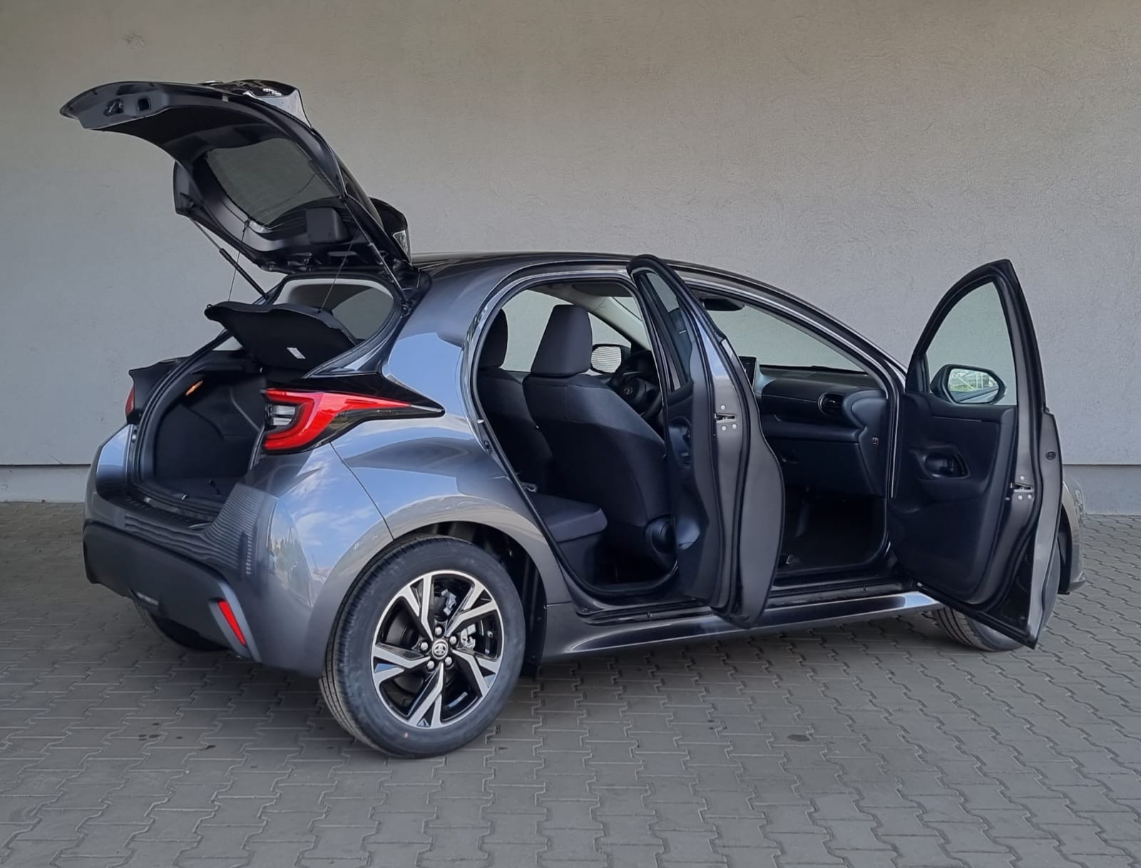 Toyota Yaris Hybrid 116 1.5 VVT-i Teamplayer