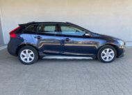 Volvo V40 Cross Country T3 Drive-E Base