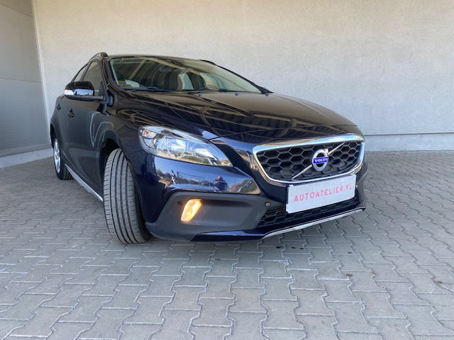 Volvo V40 Cross Country T3 Drive-E Base