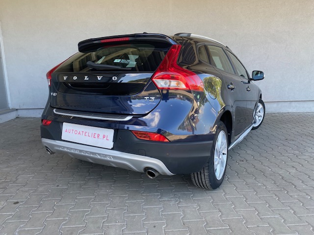 Volvo V40 Cross Country T3 Drive-E Base