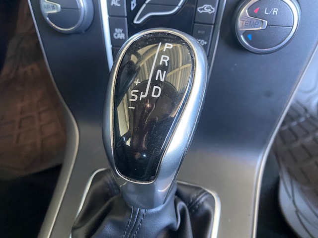 Volvo V40 Cross Country T3 Drive-E Base