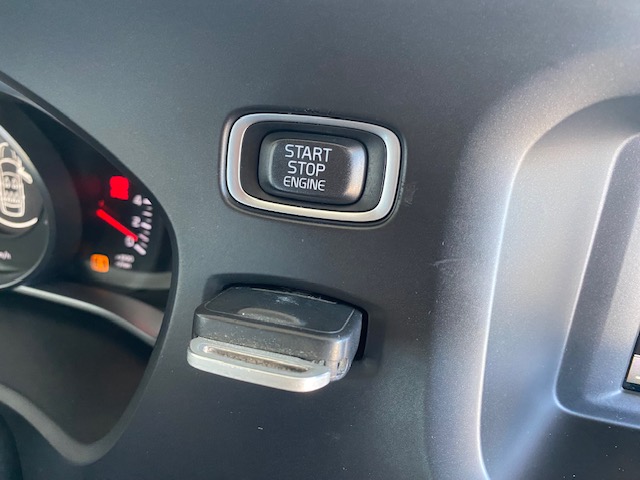 Volvo V40 Cross Country T3 Drive-E Base