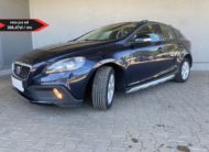 Volvo V40 Cross Country T3 Drive-E Base