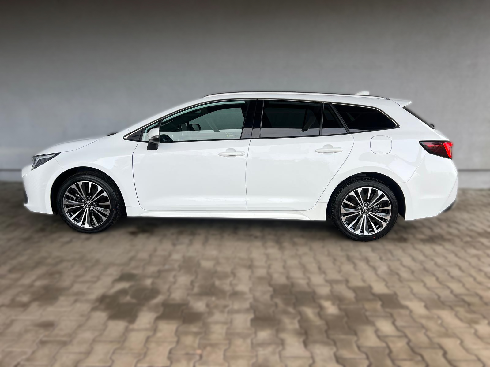 Toyota Corolla Touring Sports Style