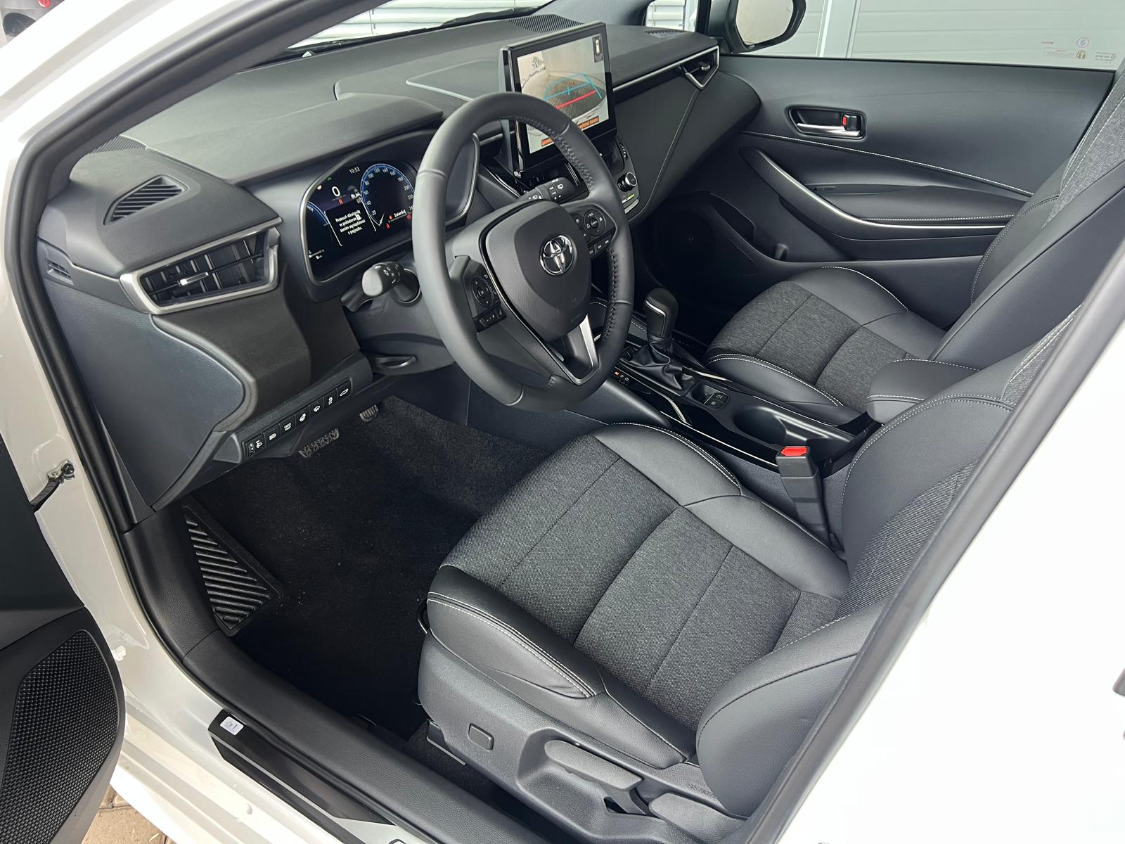 Toyota Corolla Touring Sports Style