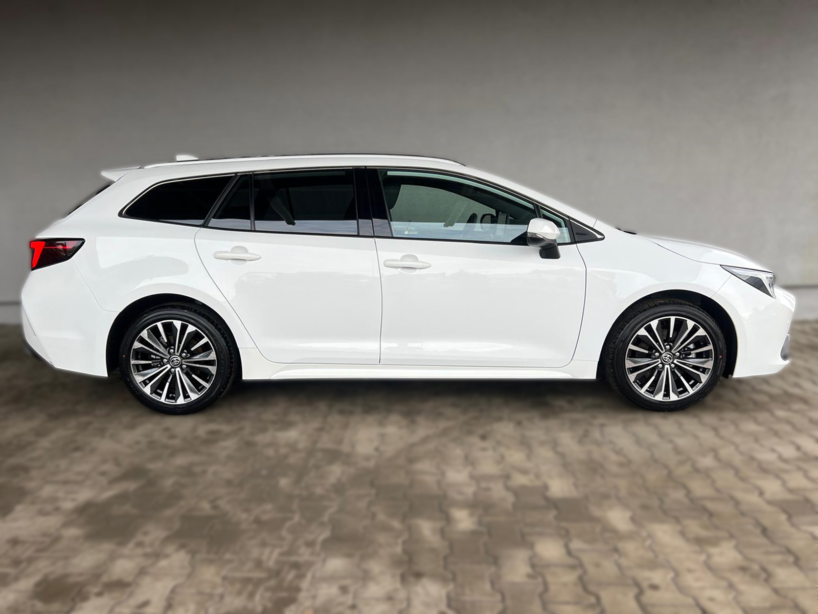 Toyota Corolla Touring Sports Style