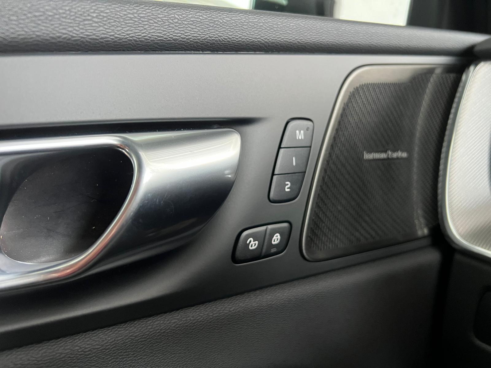 Volvo XC 60 T8 Plug-In Hybrid AWD Plus Black Edition