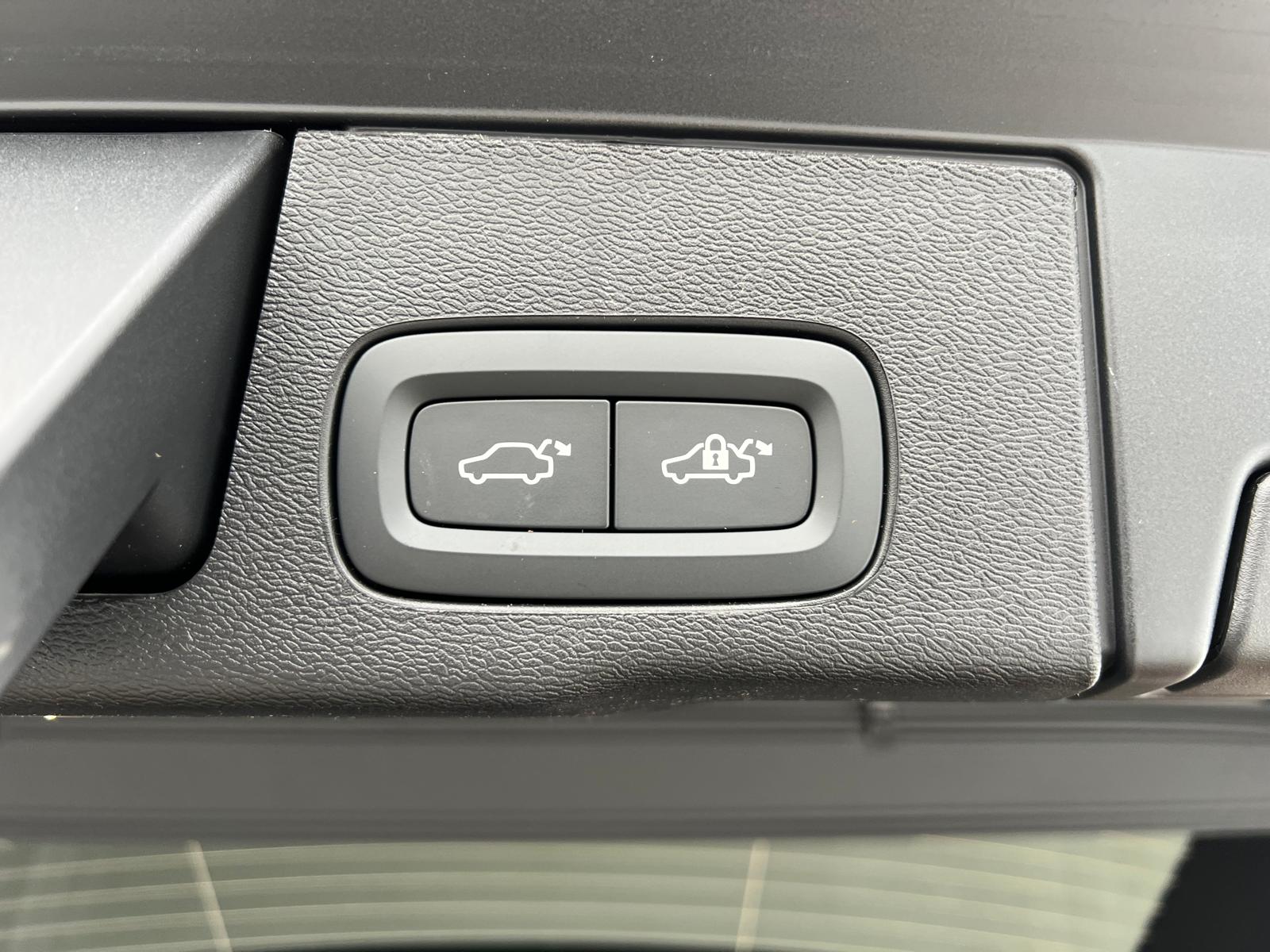 Volvo XC 60 T8 Plug-In Hybrid AWD Plus Black Edition