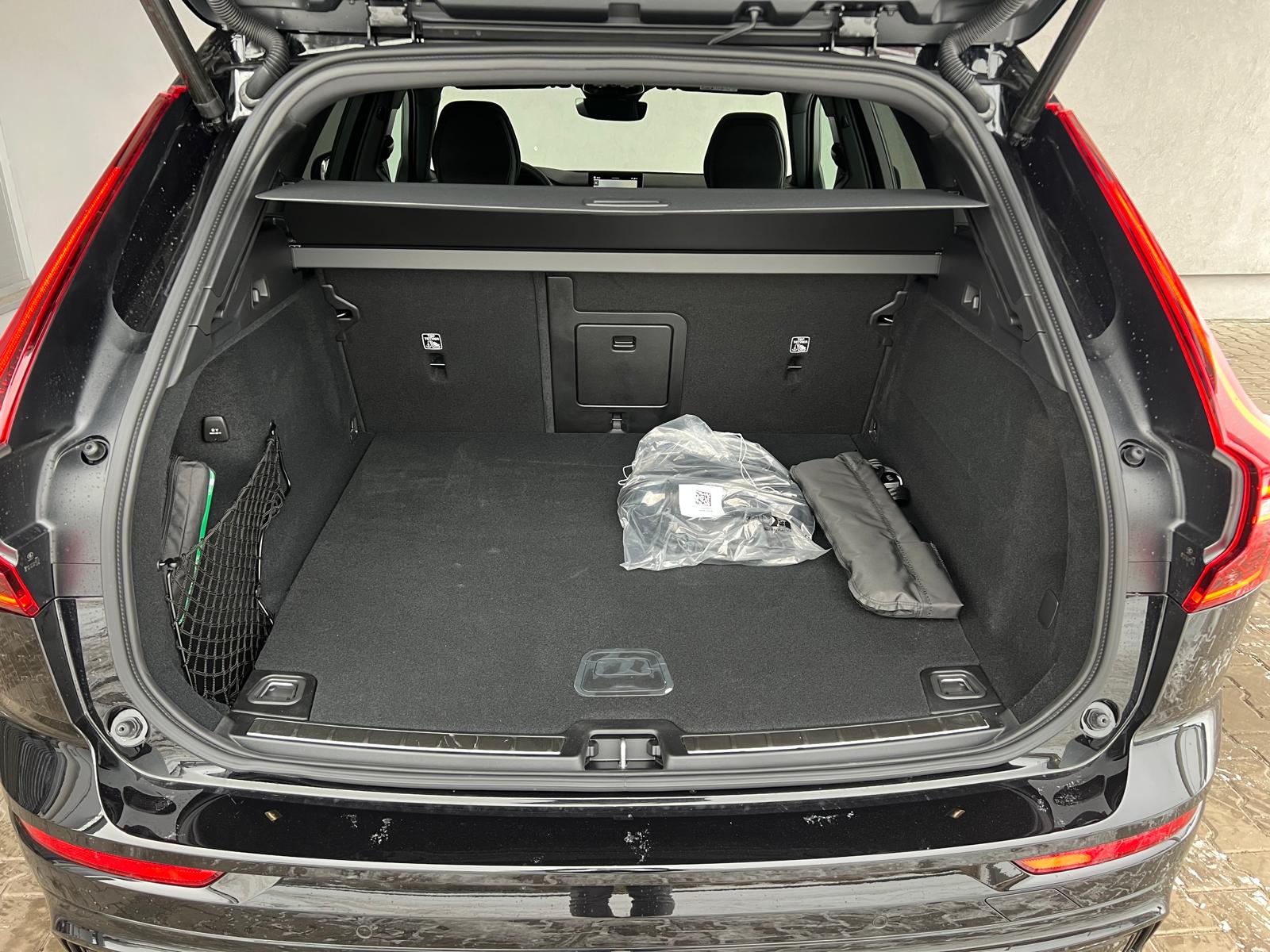 Volvo XC 60 T8 Plug-In Hybrid AWD Plus Black Edition