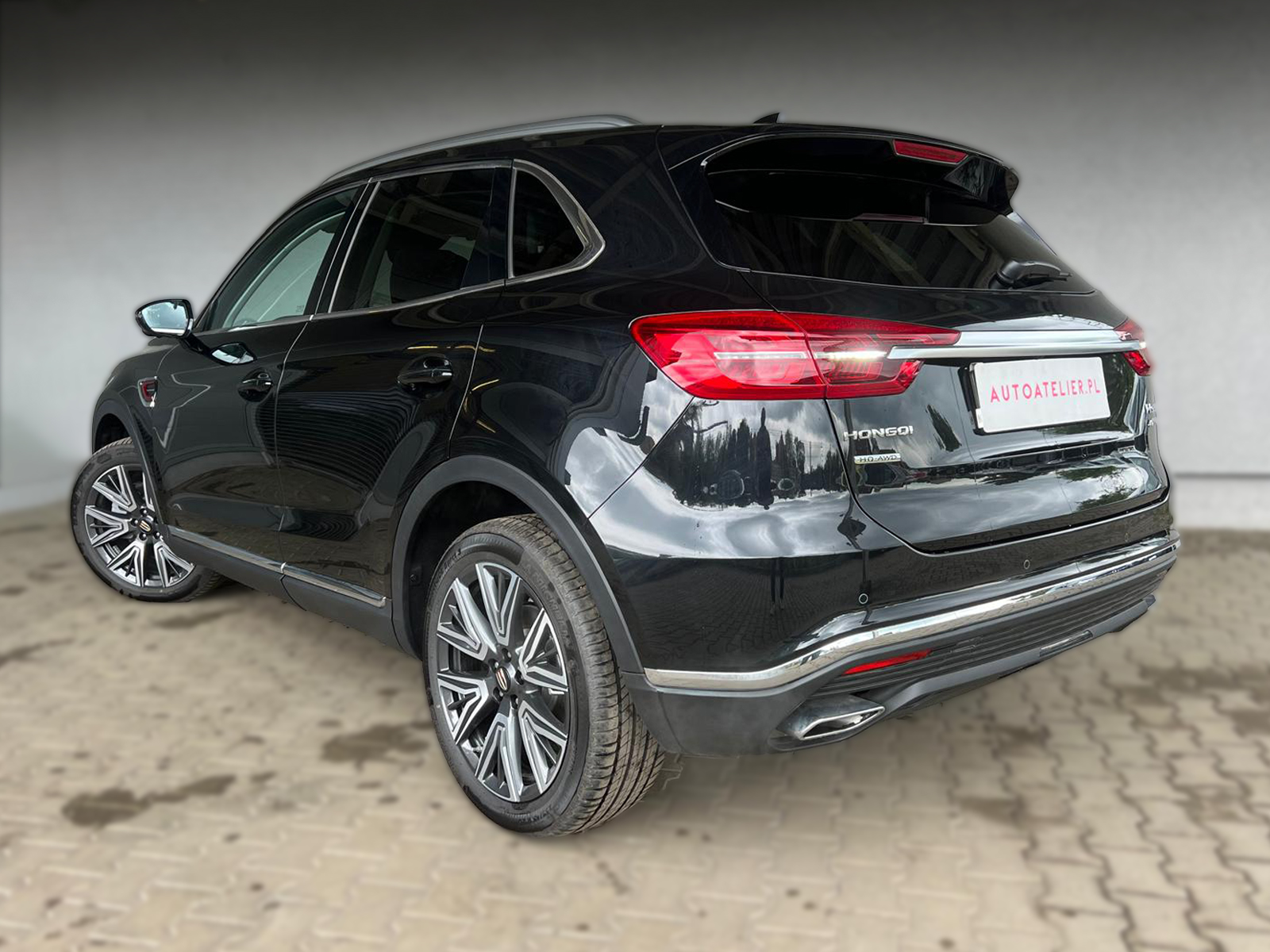 Hongqi HS5