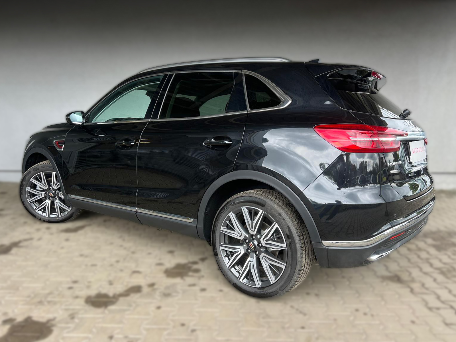 Hongqi HS5